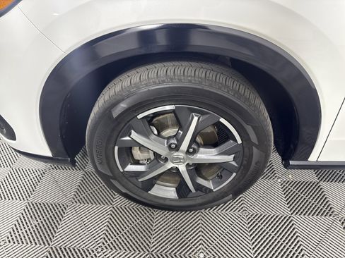 Used 2023 Honda HR-V EX-L image 11