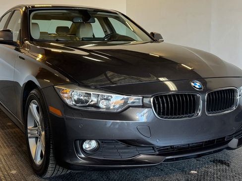 Used 2015 BMW 320i xDrive 320i xDrive Sedan 4D image 2