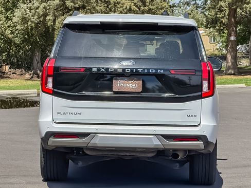 Used 2025 Ford Expedition Max Platinum AWD/4WD image 5