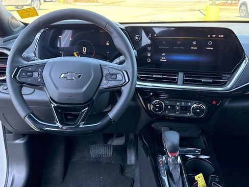 New 2026 Chevrolet Trax RS w/ Sunroof Package image 7