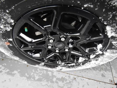 Used 2024 Ford F150 XLT w/ Bed Utility Package image 9