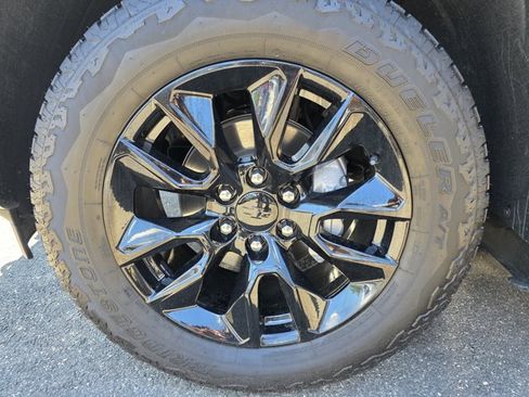 Used 2026 Chevrolet Silverado 1500 LT AWD/4WD image 2