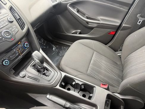 Used 2017 Ford Focus S image 23
