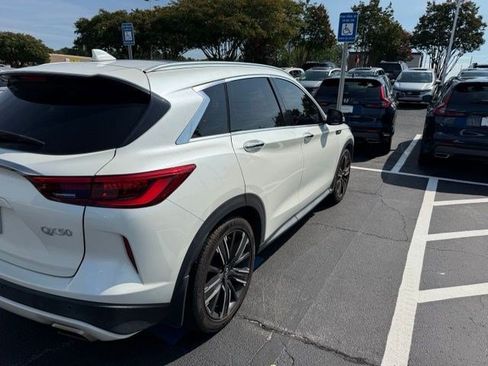 Used 2021 INFINITI QX50 Luxe w/ Appearance Package FWD image 8