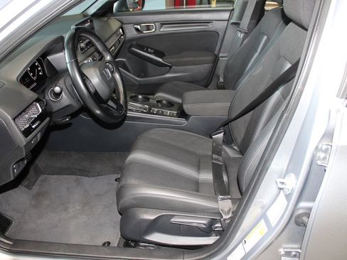 Used 2023 Honda Civic Sport image 7
