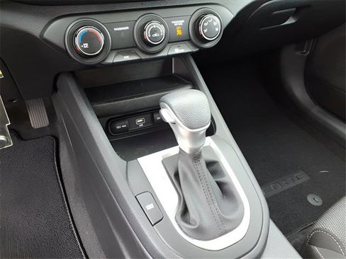 Used 2023 Kia Forte LXS w/ LXS Technology Package image 13