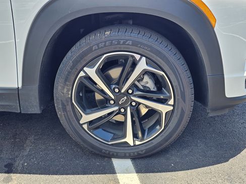 Used 2023 Chevrolet TrailBlazer RS w/ Sun and Liftgate Package AWD/4WD image 7
