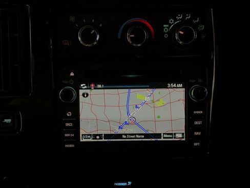 Used 2017 Chevrolet Express 2500 Extended RWD image 33