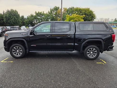 Used 2024 GMC Sierra 1500 AT4 w/ Technology Package AWD/4WD image 4