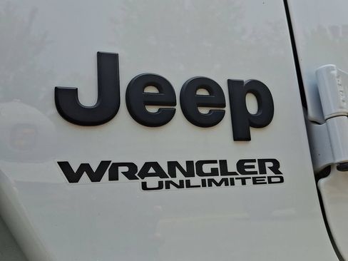 Certified 2022 Jeep Wrangler Unlimited Sport AWD/4WD image 29