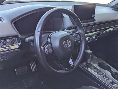 Used 2025 Honda Civic Sport image 14