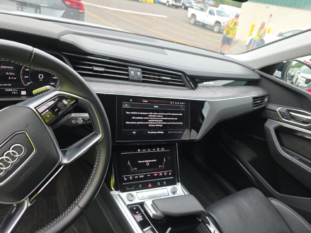 Used 2021 Audi e-tron Prestige AWD/4WD image 5