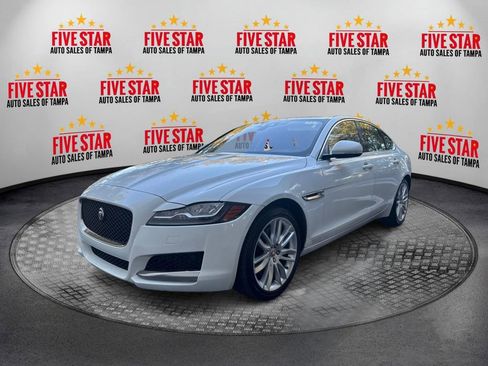 Used 2017 Jaguar XF Prestige image 3