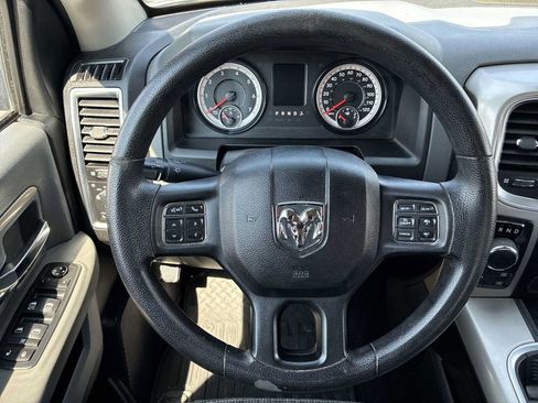 Used 2016 RAM 1500 Classic SLT AWD/4WD image 11