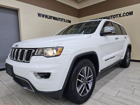 Used 2021 Jeep Grand Cherokee Limited RWD image 2