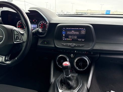 Used 2023 Chevrolet Camaro LT image 21