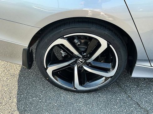Used 2022 Honda Accord Sport image 9