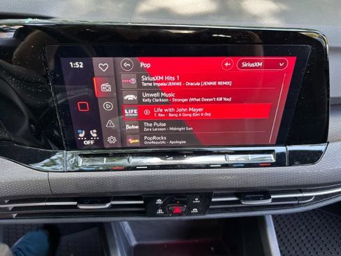 Used 2022 Volkswagen GTI SE FWD image 11