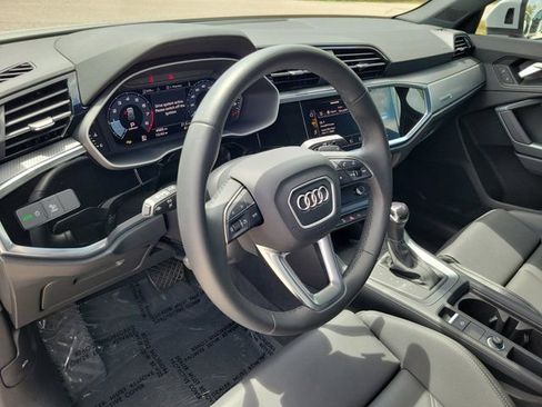 Certified 2025 Audi Q3 2.0T Premium w/ Convenience Package image 17