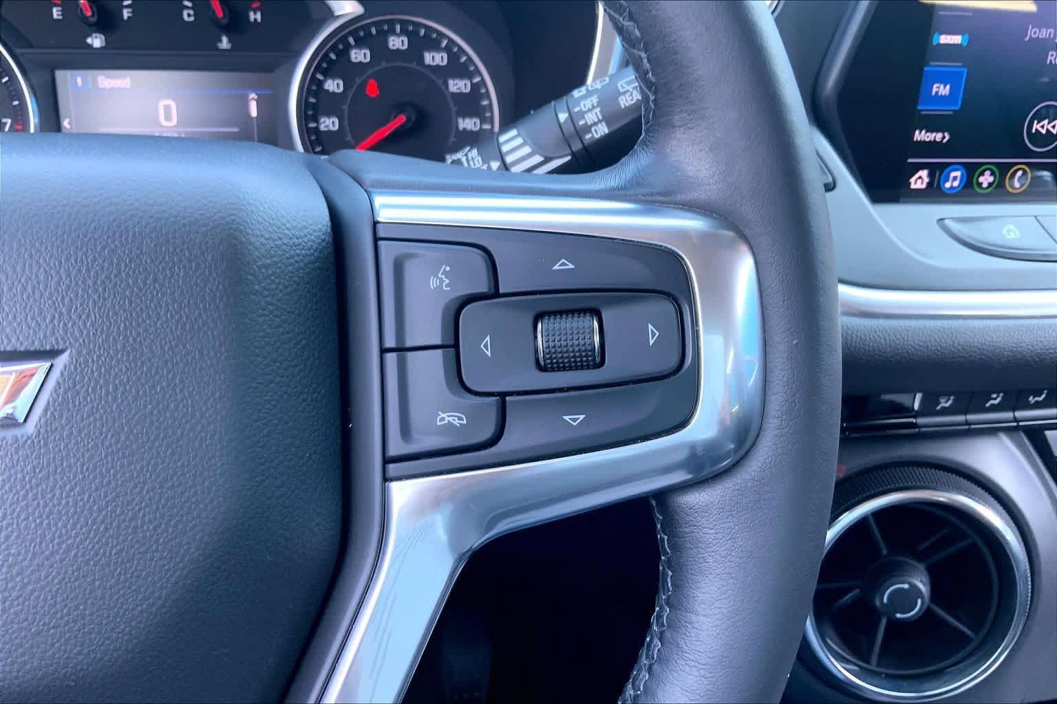 Used 2019 Chevrolet Blazer LT FWD image 25