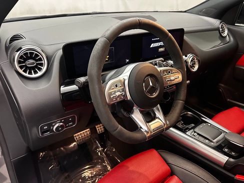 Used 2022 Mercedes-Benz GLA 35 AMG 4MATIC image 11