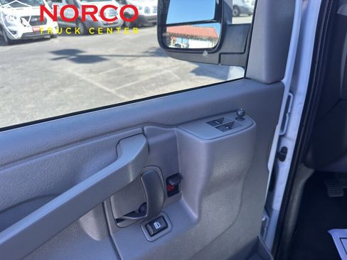 Used 2019 Chevrolet Express 3500 LT w/ LT Preferred Equipment Group image 17