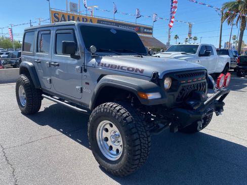 Used 2019 Jeep Wrangler Unlimited Sport S AWD/4WD image 3