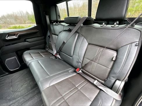 Used 2023 Chevrolet Silverado 1500 High Country w/ Z71 Off-Road Package AWD/4WD image 21
