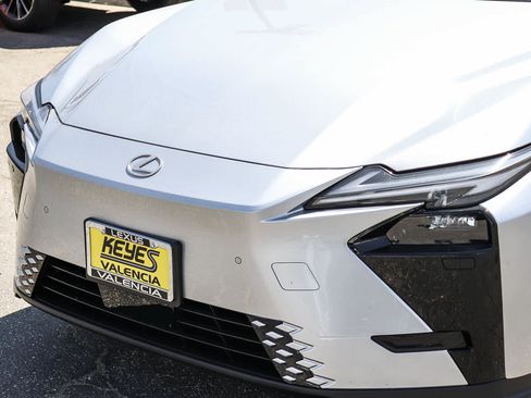 New 2026 Lexus ES 350e FWD image 8