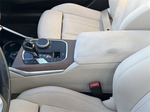 Used 2019 BMW 330i Sedan w/ Driving Assistance Package image 10