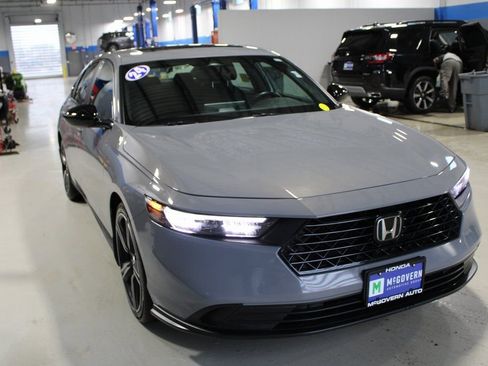 Used 2024 Honda Accord Sport image 4