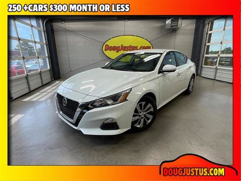 Used 2019 Nissan Altima 2.5 S FWD image 1