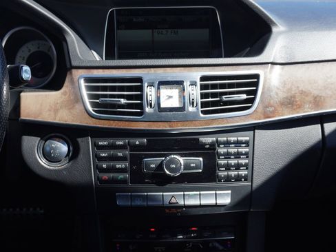 Used 2015 Mercedes-Benz E 350 4MATIC Sedan image 44