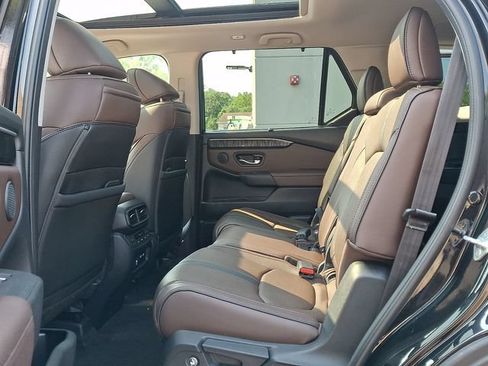 Used 2023 Honda Pilot Elite image 9