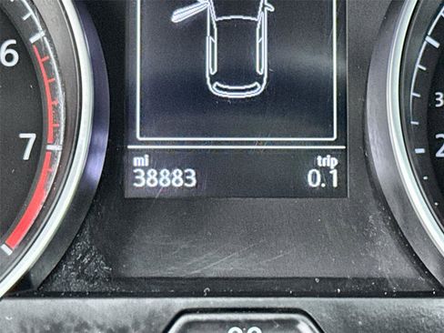 Used 2016 Volkswagen Golf SE image 19