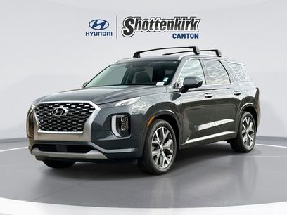 Used 2022 Hyundai Palisade Limited w/ Winter Package