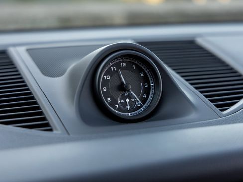 Certified 2023 Porsche Macan S image 34