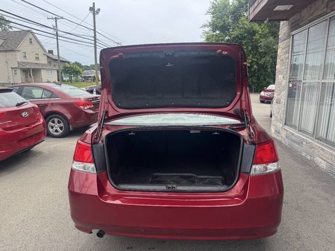Used 2013 Subaru Legacy 2.5i AWD/4WD image 13