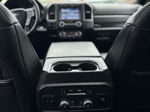 Used 2018 Ford Expedition Limited w/ Equipment Group 301A AWD/4WD image 16