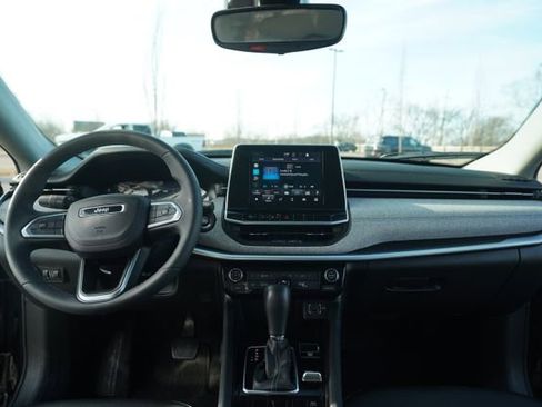 Used 2022 Jeep Compass Latitude image 26