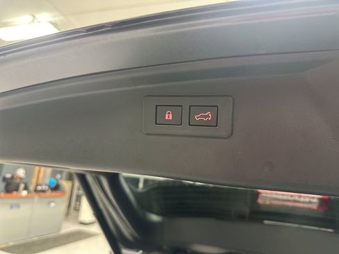 Used 2021 Subaru Outback Premium w/ Popular Package #1 image 18