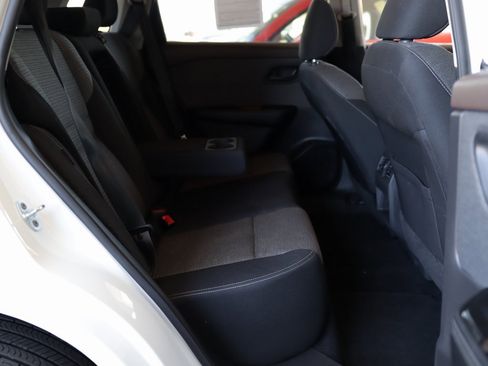 Used 2022 Nissan Rogue S image 26