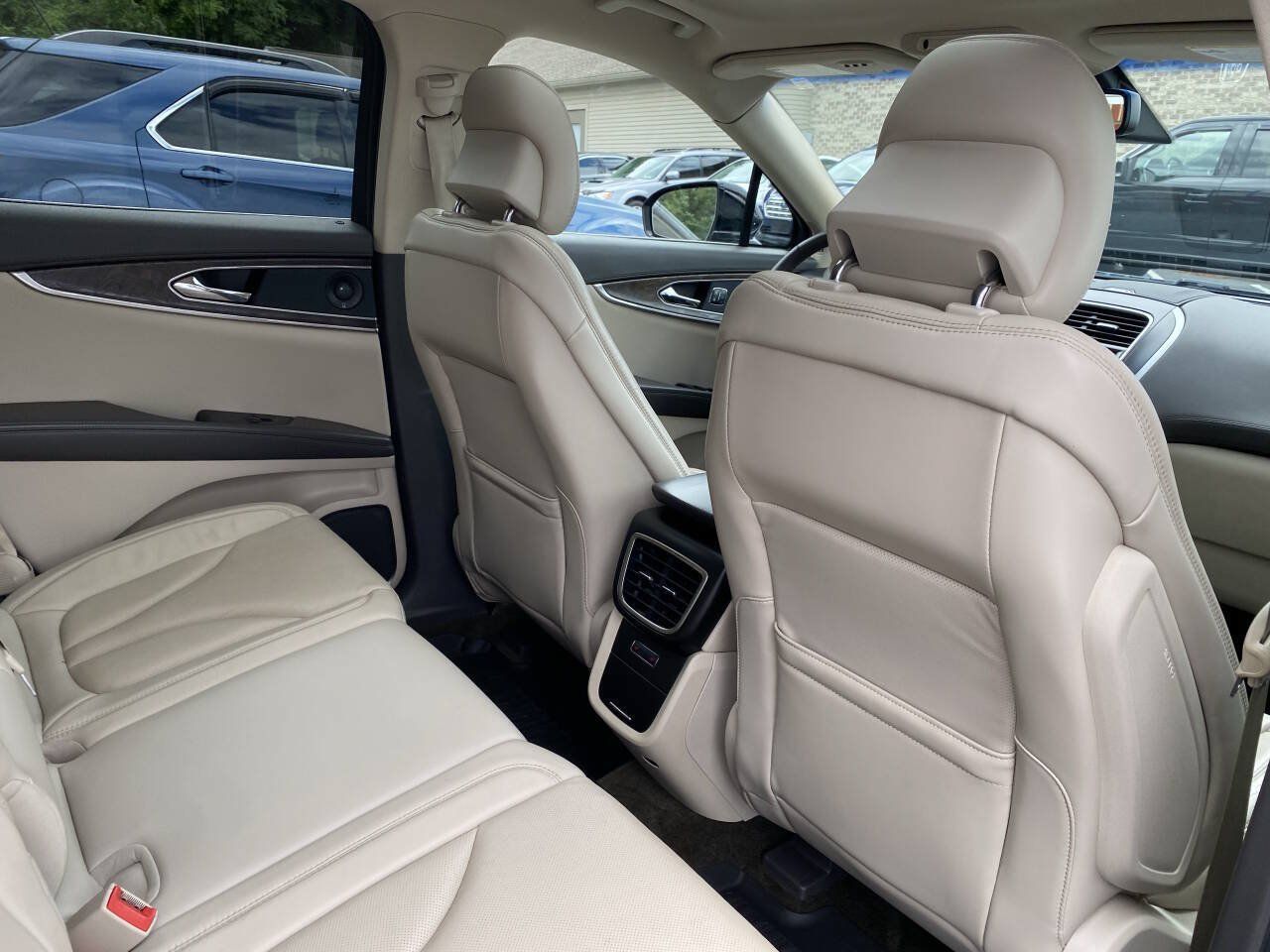 Used 2016 Lincoln MKX Reserve w/ Climate Package AWD/4WD image 21