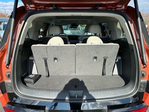 Used 2024 Hyundai Santa Fe Calligraphy image 13