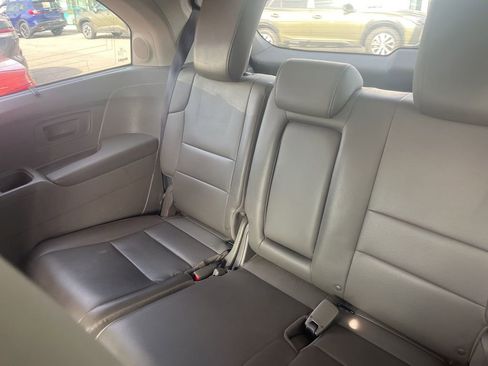 Used 2016 Honda Odyssey Touring Elite image 8