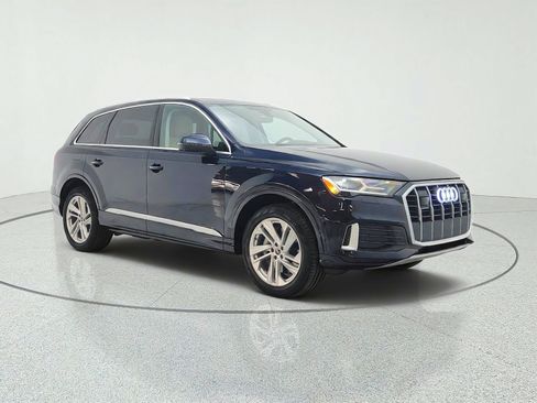 Used 2023 Audi Q7 2.0T Premium w/ Convenience Package AWD/4WD image 3