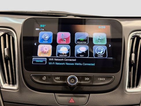Used 2017 Chevrolet Malibu LT w/ Leather Package FWD image 14