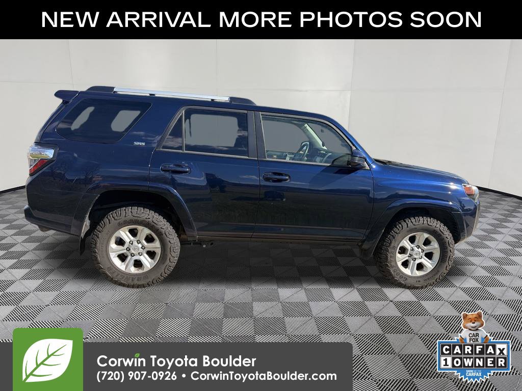 Used 2020 Toyota 4Runner SR5 AWD/4WD image 9