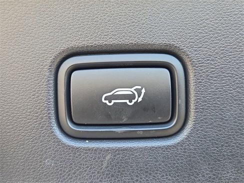 Used 2025 Hyundai Tucson Limited image 6