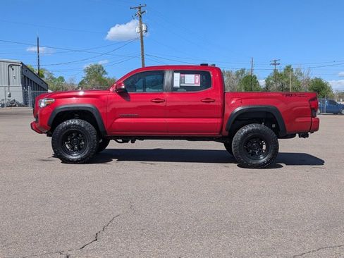 Used 2019 Toyota Tacoma TRD Off-Road w/ Technology Package image 8